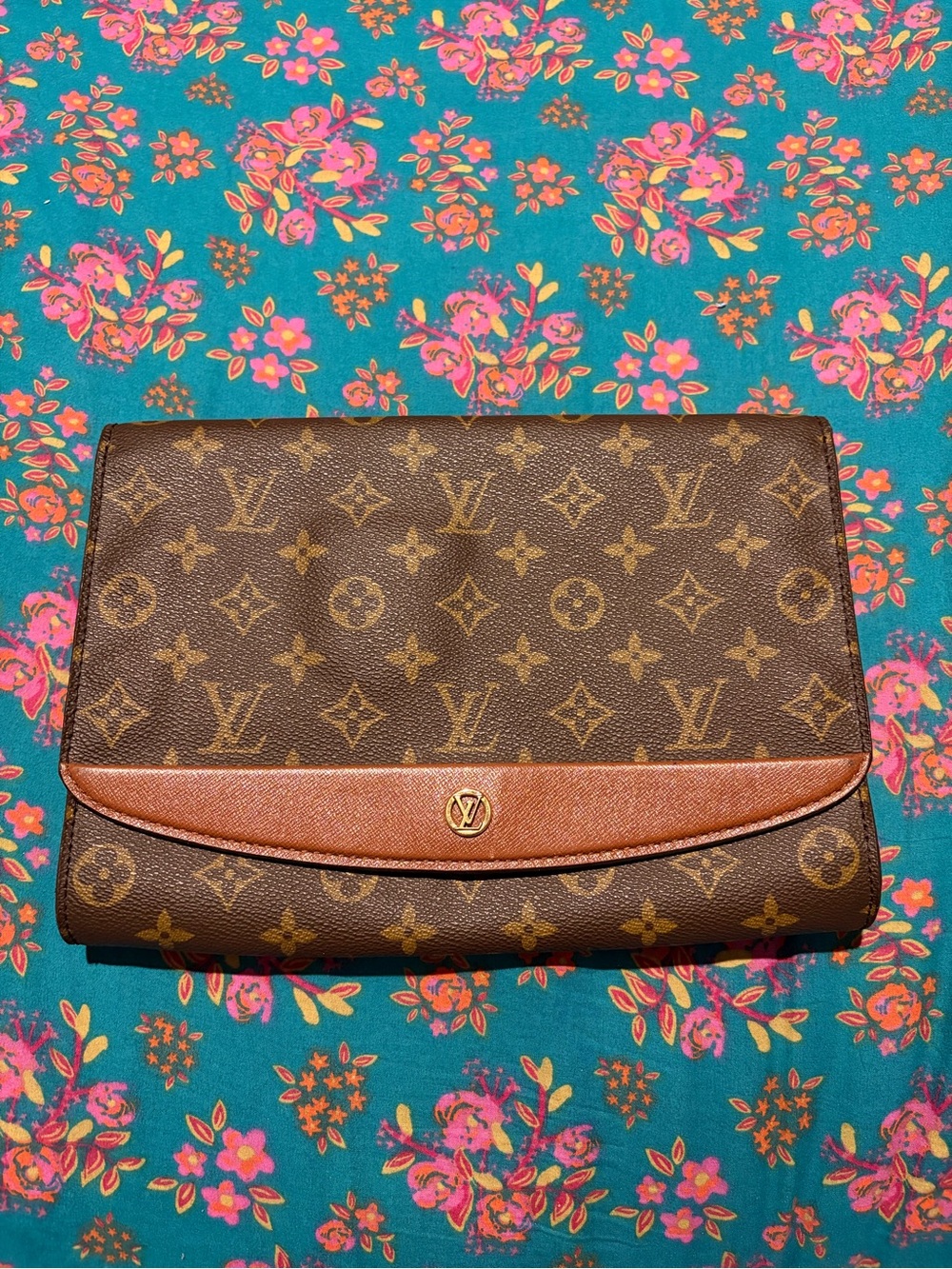 Louis Vuitton Bordeaux clutch/shoulder bag MISSING STRAP
